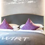 Hotel Der Postwirt 4*