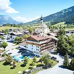 Hotel Der Postwirt 4*
