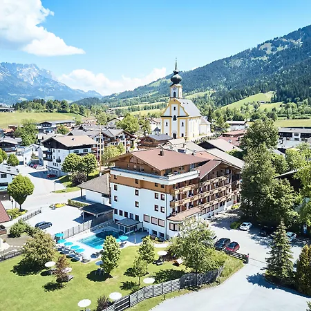 Hotel Der Postwirt 4*
