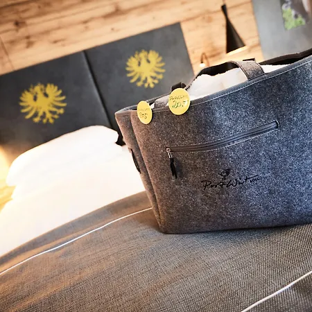 Hotel Der Postwirt 4*