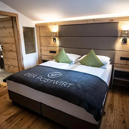 Hotel Der Postwirt 4*