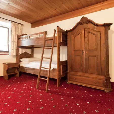 Отель Der Postwirt 4*